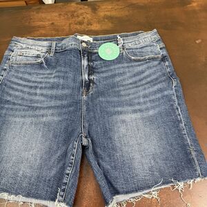 Blakeley Monroe Raw Hem Mid-Thigh Shorts distressed size 5X back pockets casual